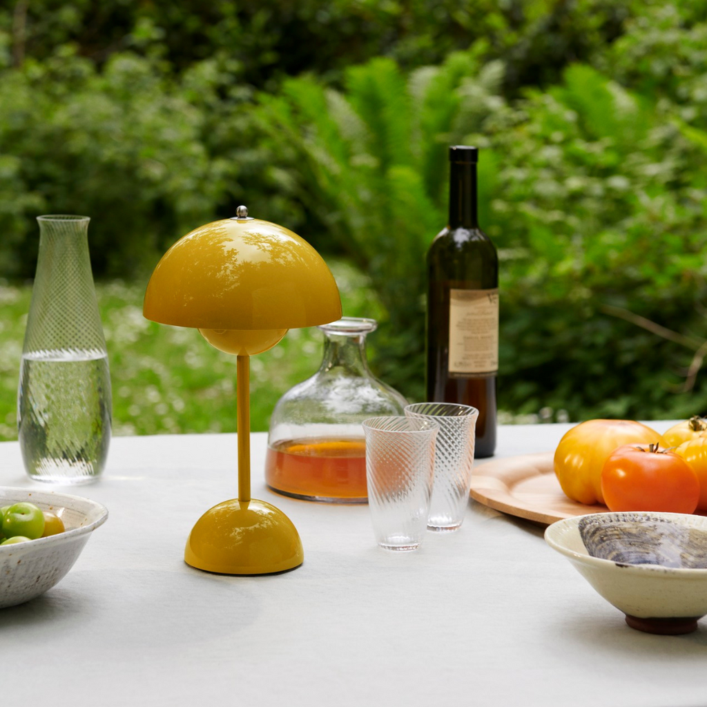 Flowerpot VP9 Portable Lamp